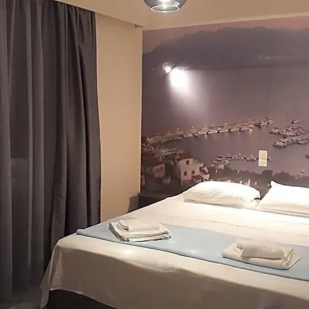 Enalion Otel Ástros